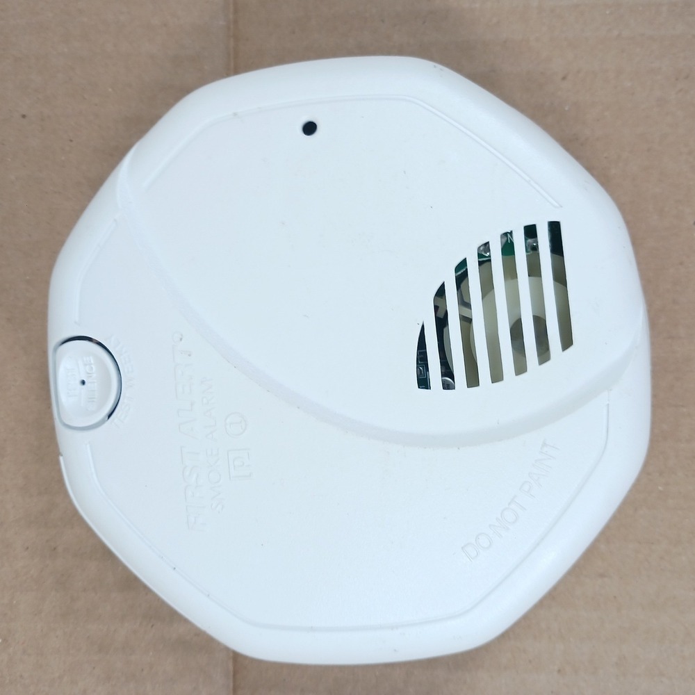 Lot of 8 First Alert 3120B Dual Sensor Photoelectric Ionization Smoke Alarms